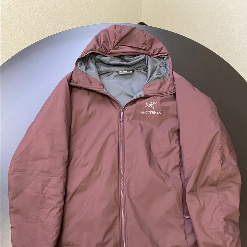 Arc'teryx Atom LT Hoody ￼ Maroon Packable LIghtweight Jacket Mens Size ￼Medium